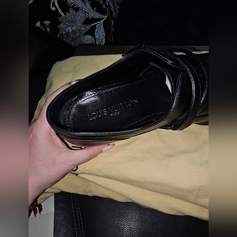 Louis Vuitton Mens Black LV Logo Equinox Shoes Derby Size: 8.5 - Picture 10 of 10